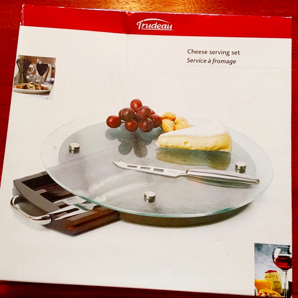 Cheese serving set , never been used